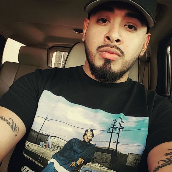 Meet your Posher, Chris - Picture 1 of 1